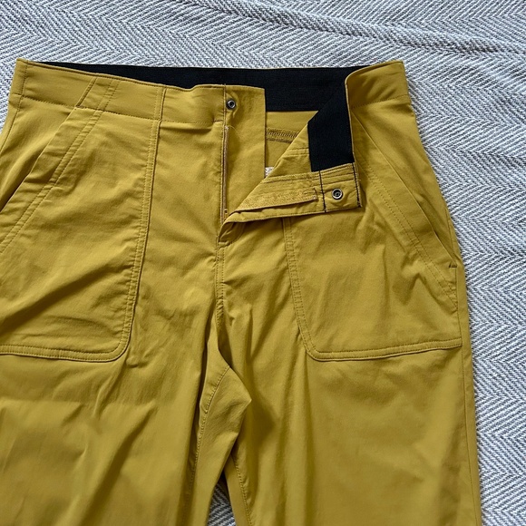 Eddie Bauer⎪Women's Horizon High-Rise Cropped Pants - Picture 3 of 10